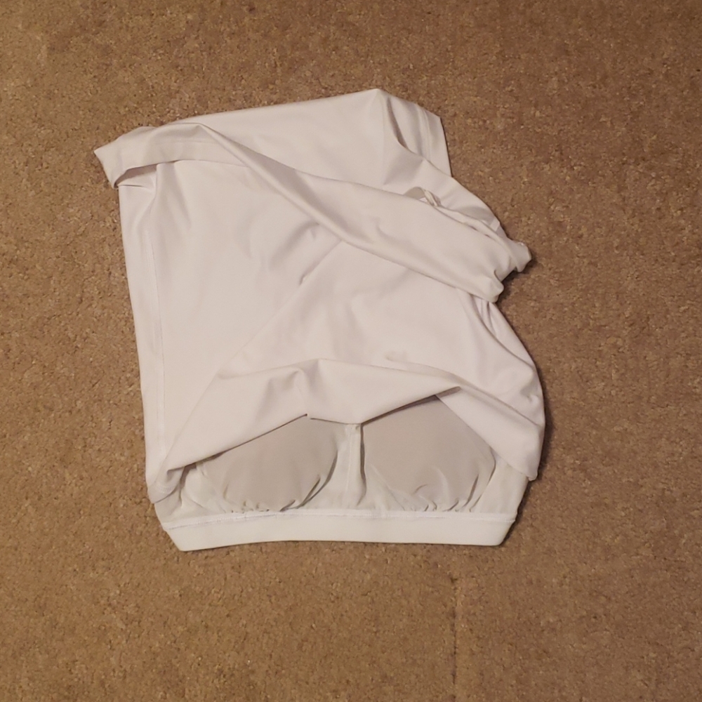Victoria Secret Women's Sport White Tank - Picture 5 of 10